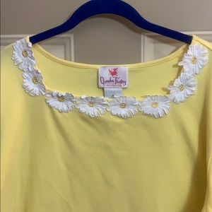 QF yellow 3/4 sleeve Tee with daisy neckline. 1X